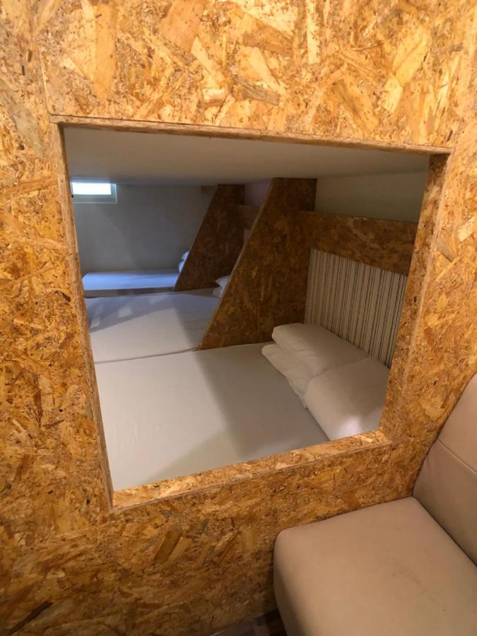 Appartement 逢甲柏斯青年旅棧 à Taichung Extérieur photo