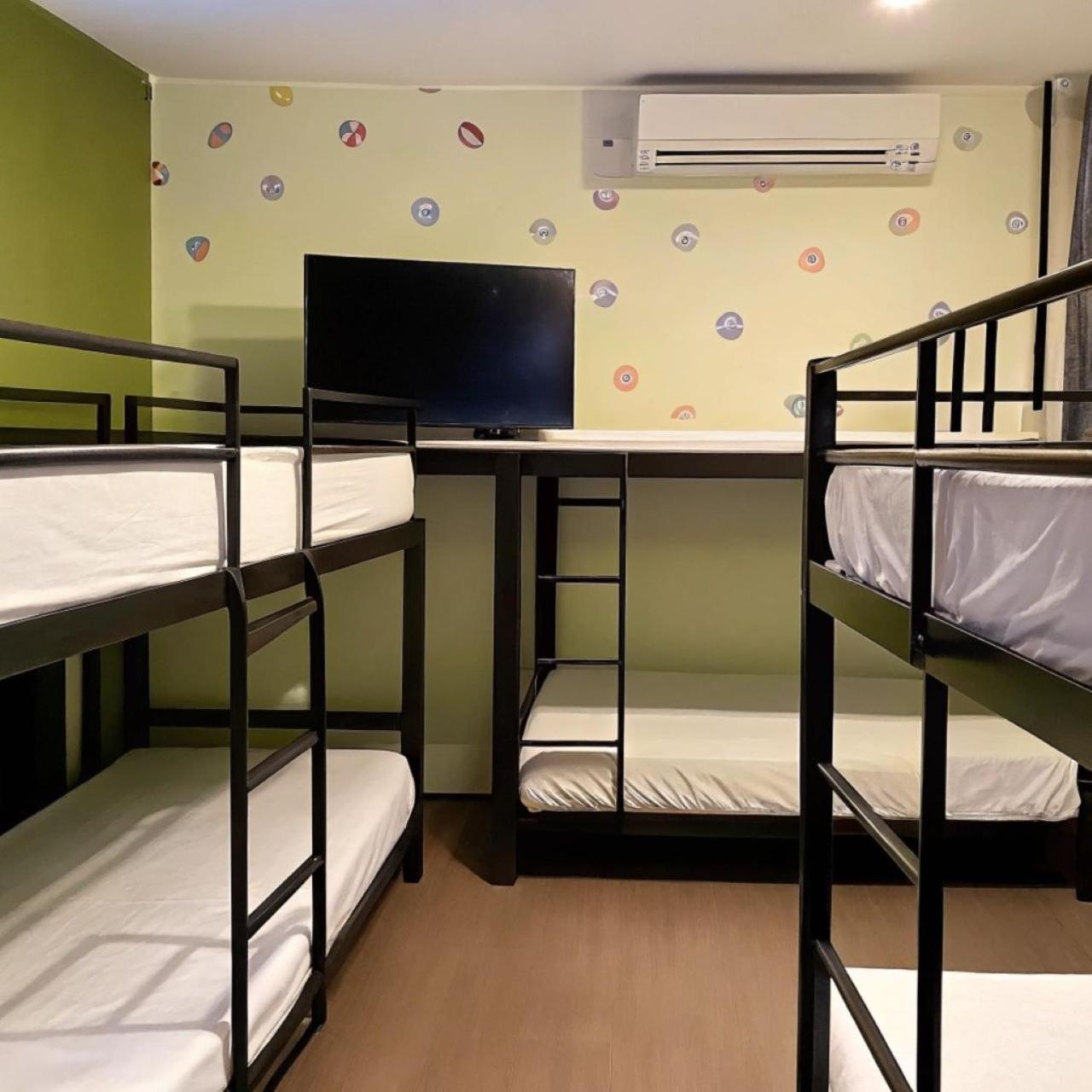 Appartement 逢甲柏斯青年旅棧 à Taichung Extérieur photo