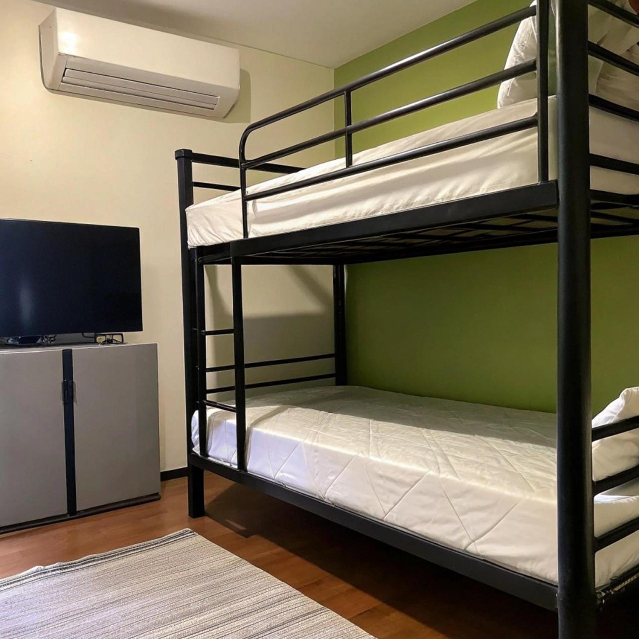 Appartement 逢甲柏斯青年旅棧 à Taichung Extérieur photo