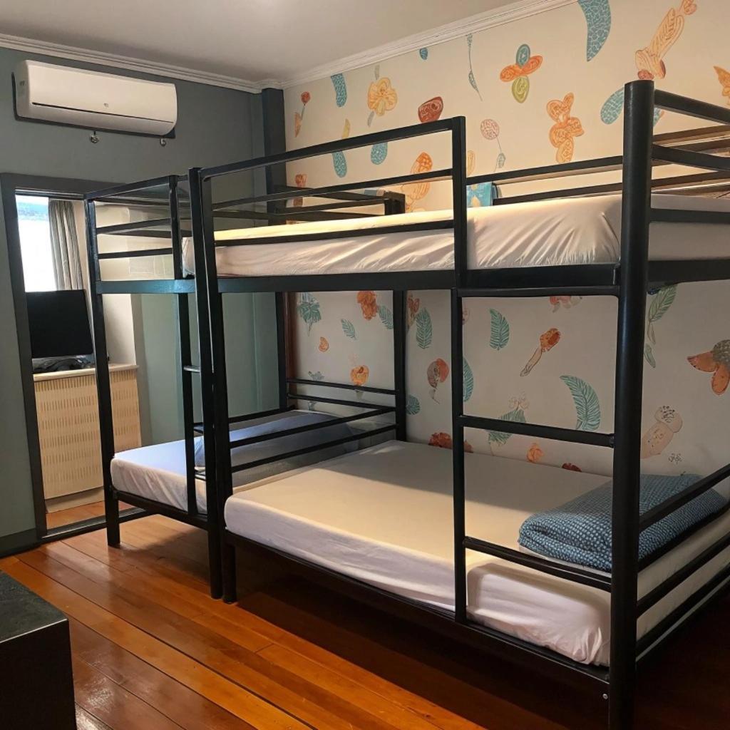 Appartement 逢甲柏斯青年旅棧 à Taichung Extérieur photo
