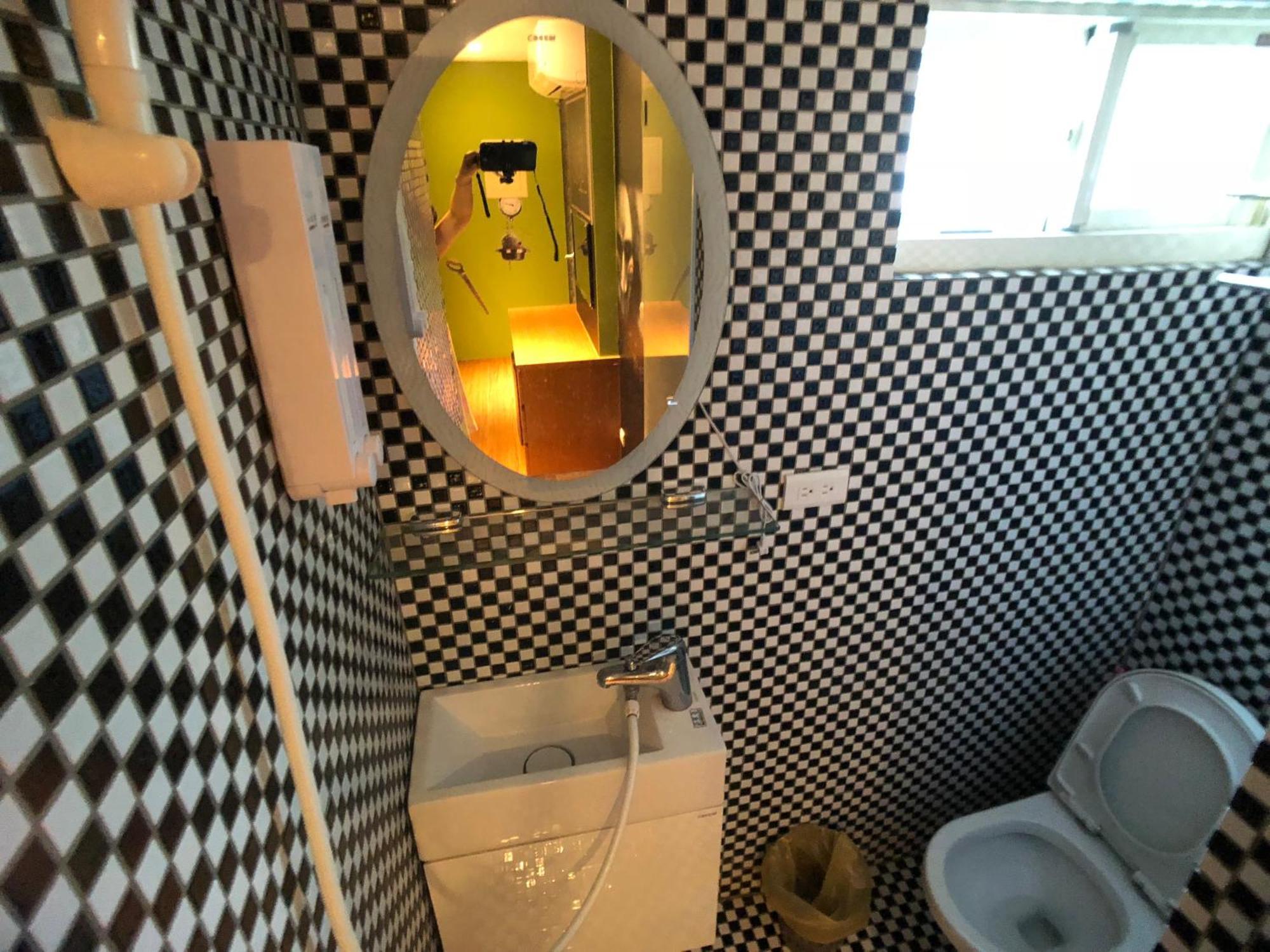 Appartement 逢甲柏斯青年旅棧 à Taichung Extérieur photo