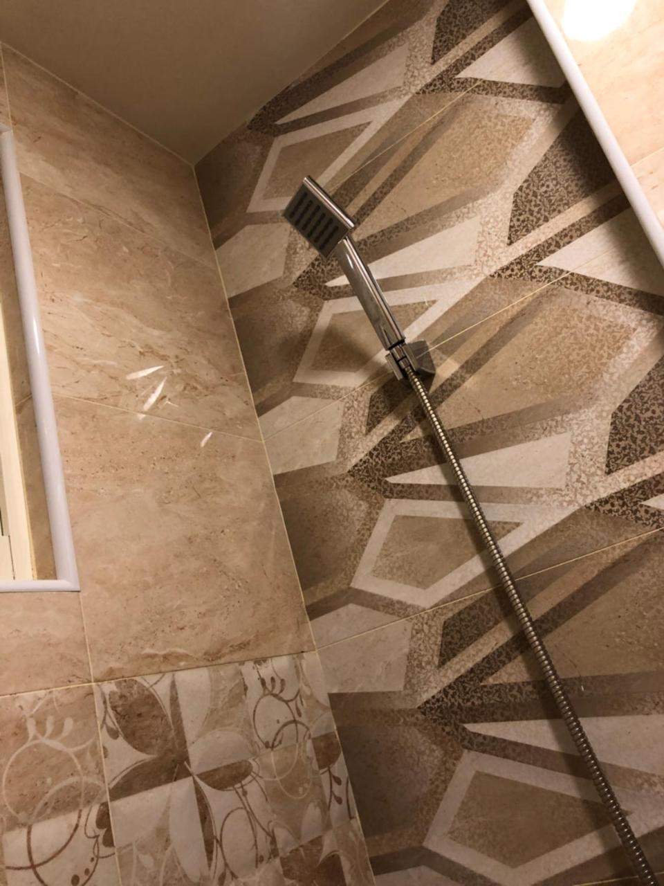 Appartement 逢甲柏斯青年旅棧 à Taichung Extérieur photo